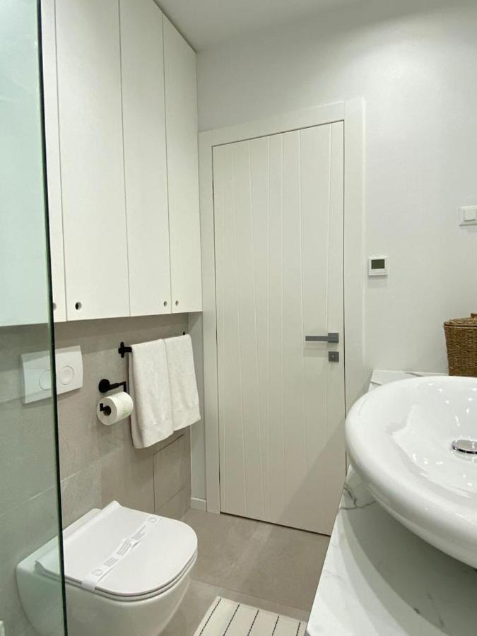 Ferienwohnung 1/2 An Island Zadar Exterior foto